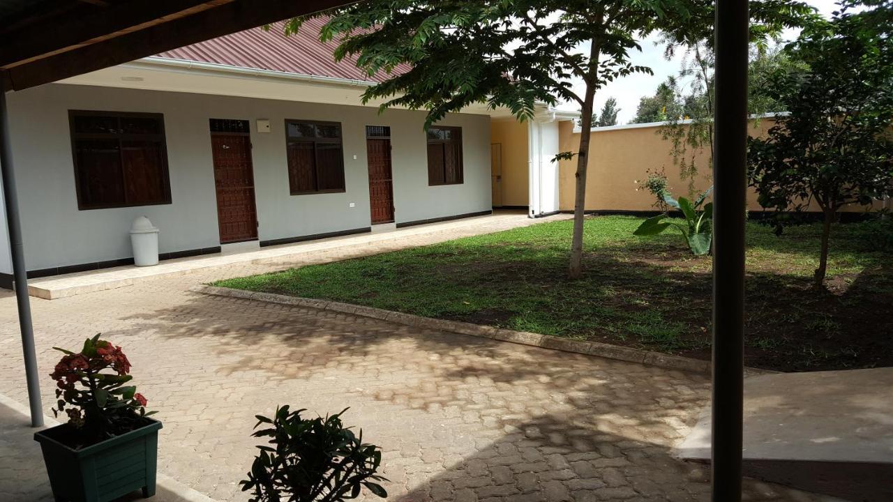 Kilimanjaro Country House Guest House Moshi Exterior photo