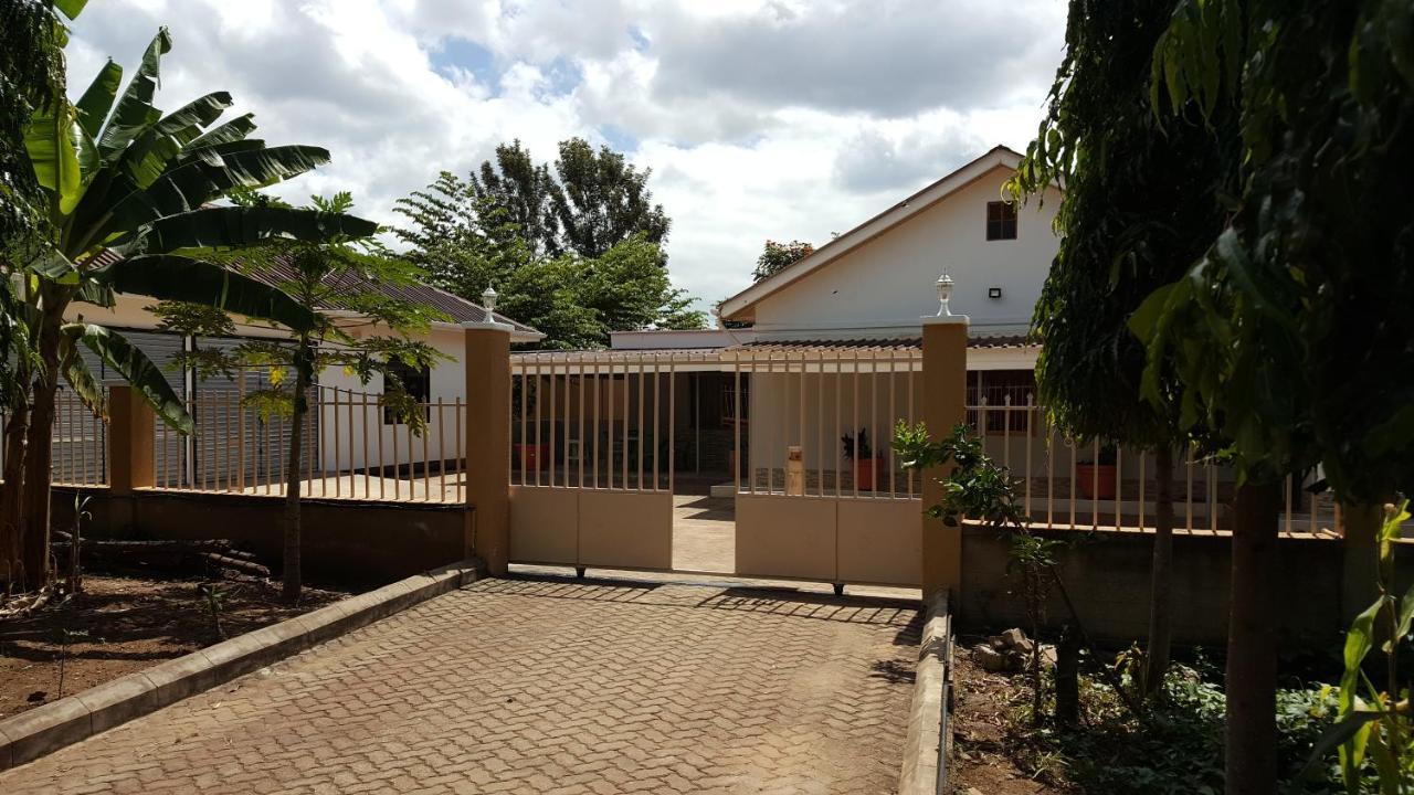 Kilimanjaro Country House Guest House Moshi Exterior photo