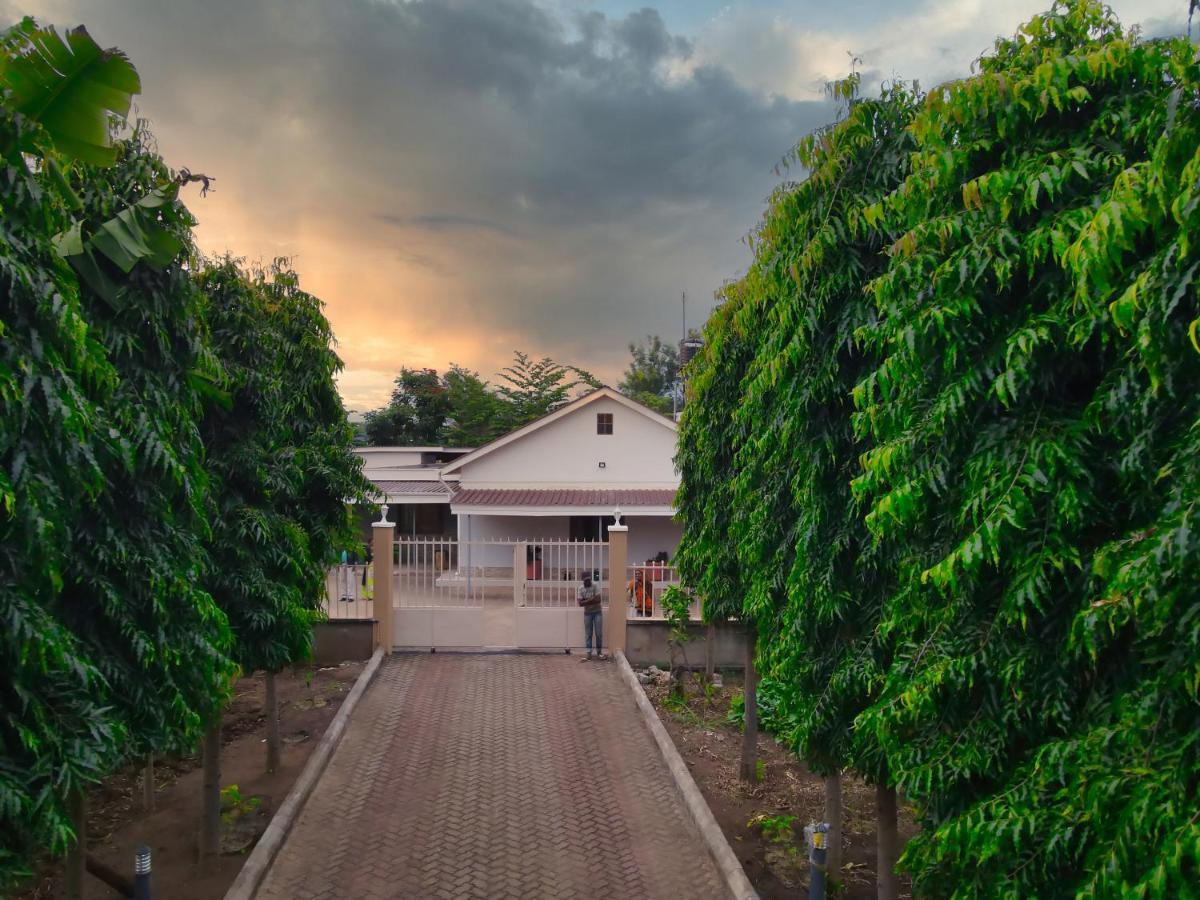 Kilimanjaro Country House Guest House Moshi Exterior photo